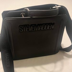 Steve Madden black crossbody purse